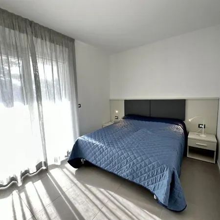 Apartment Pool 400m From