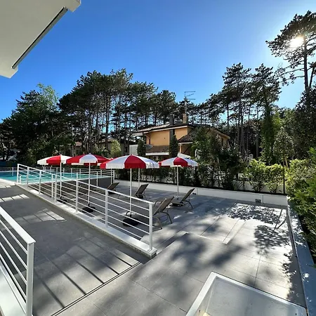 Pool 400m From Διαμέρισμα